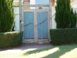 custom-gates-5